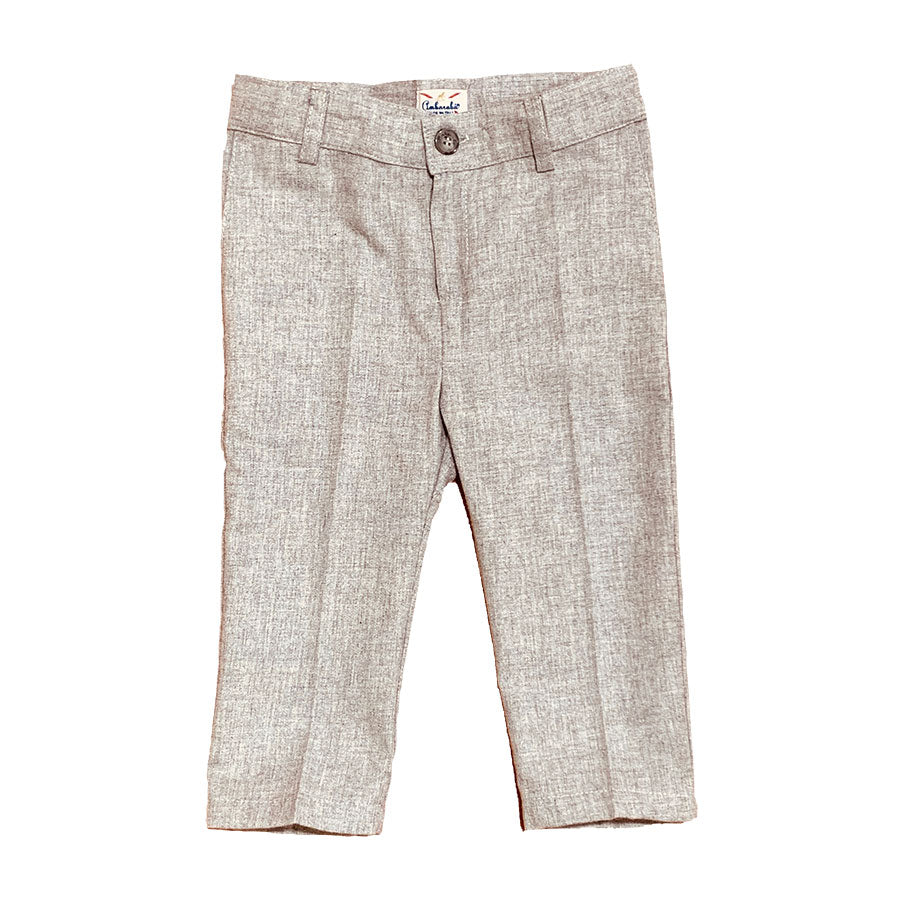 Pantalon classique de la ligne vêtements enfant, avec poches latérales et taille réglable.

   

...