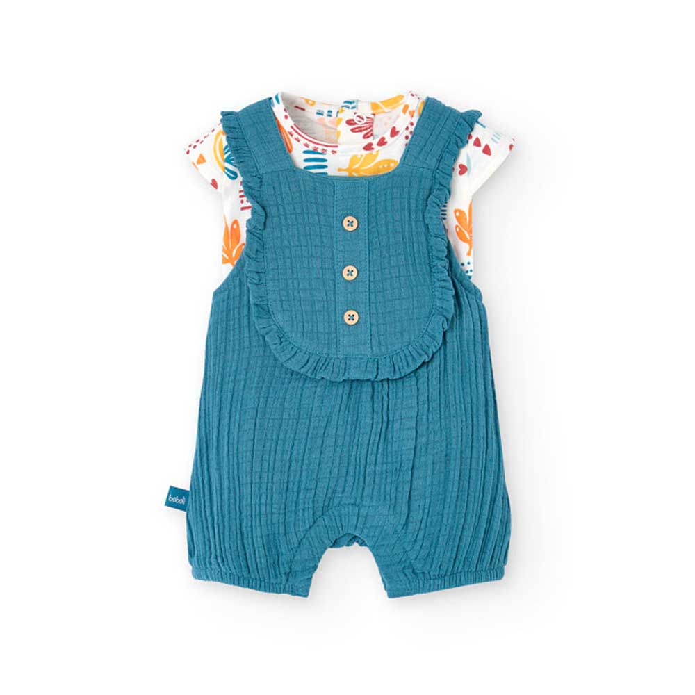 Salopette della Linea Abbigliamento Bambina Boboli, completa di t-shirt coordinata, con bottoncin...