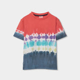 T-shirt colorata con motivo batik per bambini, Maniche corte e design fresco.