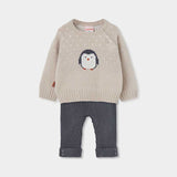 PULL AVEC UN PINGOUIN ET UN PANTALON