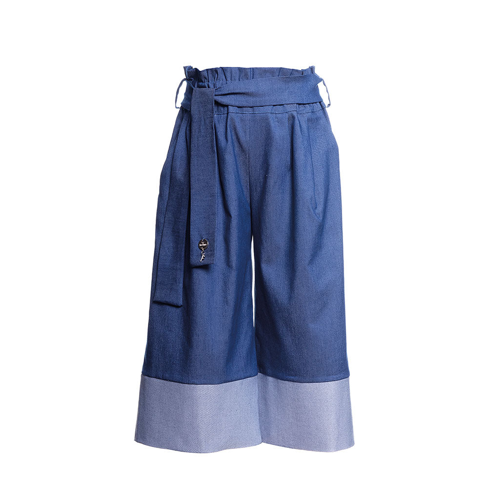 Pantalon de la ligne Vêtements Fille Fracomina, avec coupe ample et taille élastique.
Bracelet en...