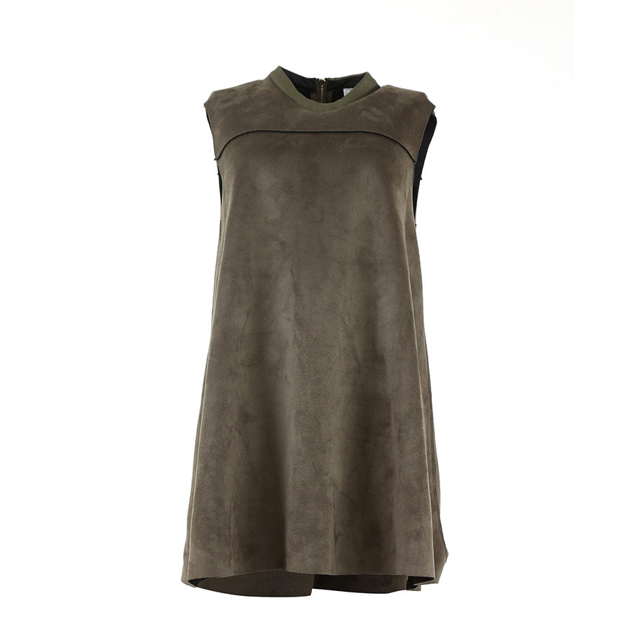 Robe sans manches de la ligne vêtements fille Fracomina Mini. Avec encolure ronde et modèle évasé...