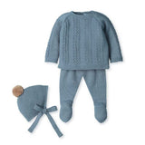 ENSEMBLE COMPRENANT UNE CHEMISE, DES CHAUSSETTES ET UN BONNET