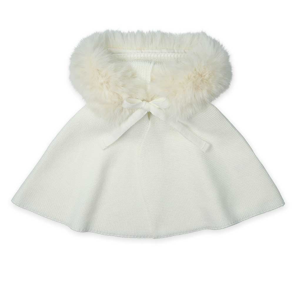 Enveloppez votre petite fille d'une chaleur réconfortante grâce à cette cape au design élégant et...