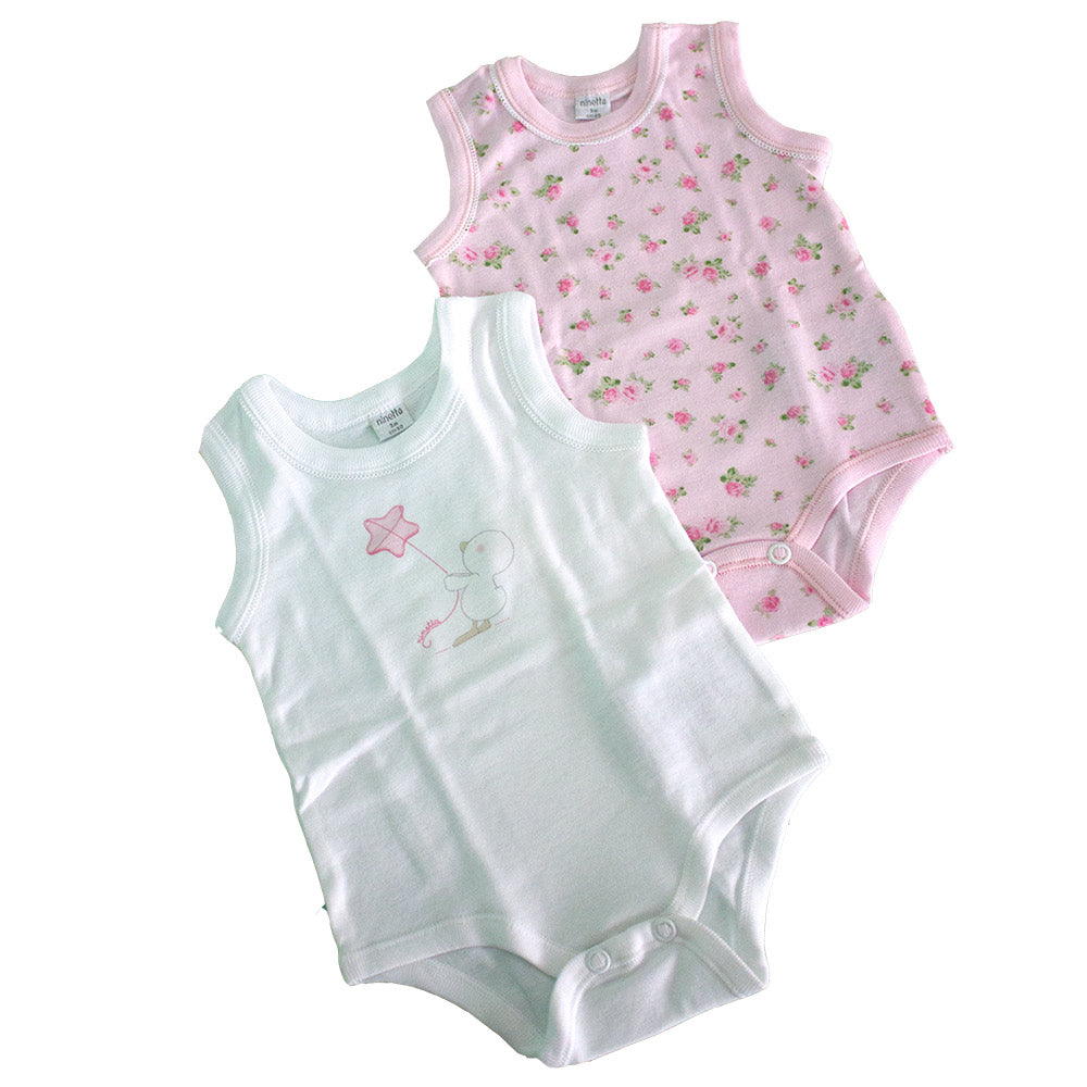 
  Coppia di body giromanica della linea intimo bambina Ninetta. Uno con stampa floreale
  all ov...