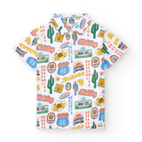 Polo bambino a maniche corte con design colorato e fantasie estive.