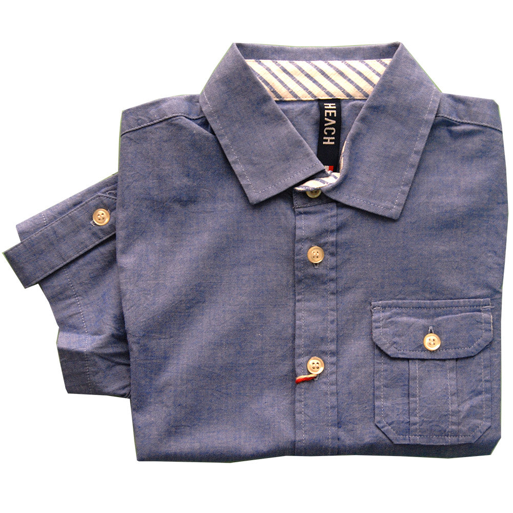 Chemise de la ligne vêtements enfant Silvian Heach. Uni avec petite poche sur le devant. Manches ...