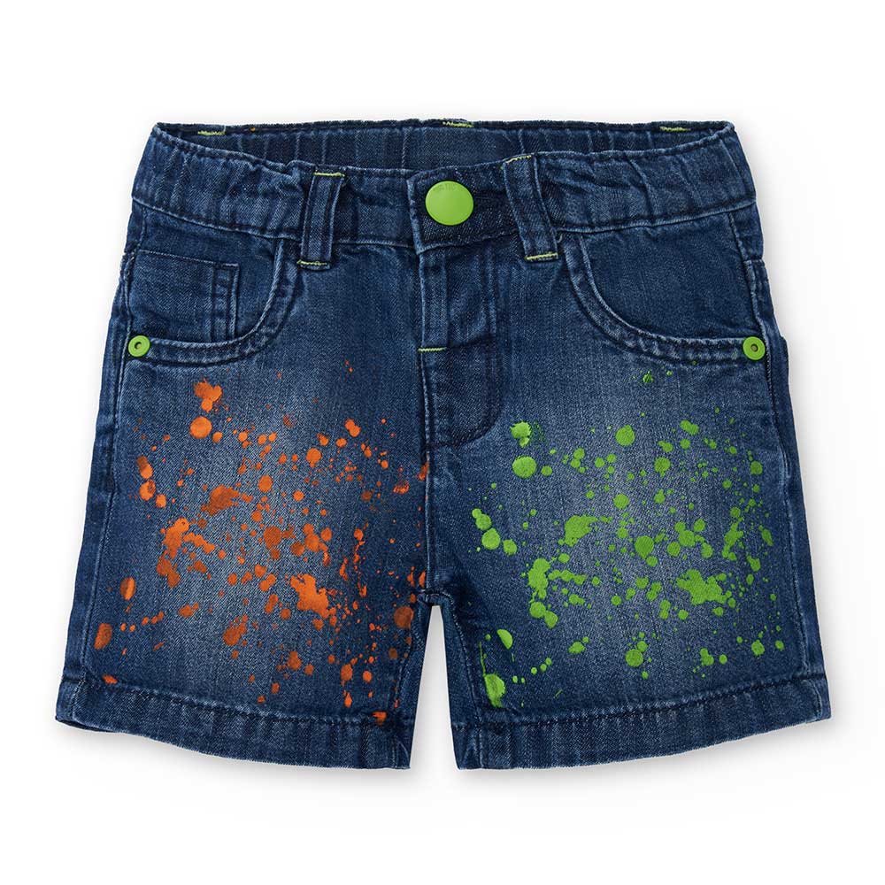 Bermuda en jean de la Ligne Vêtements Enfant Tuc Tuc, avec revers au bas et imprimés painting aux...