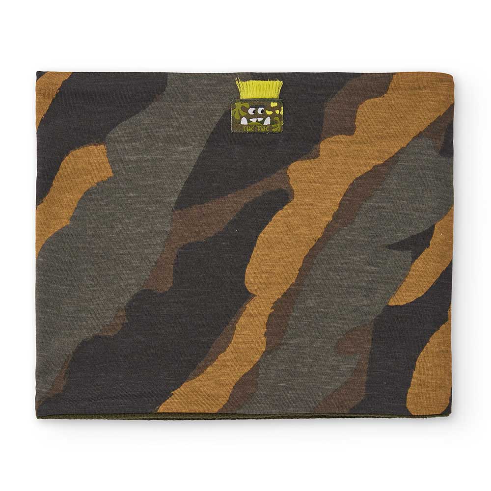 Scaldacollo of the Children's Clothing Line Tuc Tuc, with camouflage pattern and fleece inside.
C...