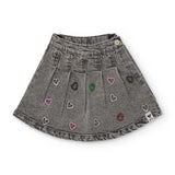 Gonna jeans grigia plissé con cuoricini colorati ricamati per bambina