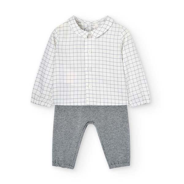 
Newborn outfit from the Boboli Children's Clothing Line, with checked shirt and soft trousers.

...