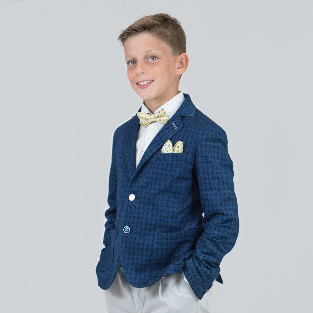 
  Elegant jacket from the John Twig children's clothing line. The classic model
  two buttons go...