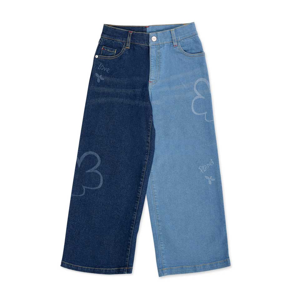 Jeans trousers from the Tuc Tuc girls' clothing line, wide model and different color on both side...