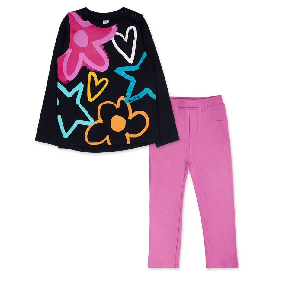 Lightweight outfit from the Tuc Tuc girls' clothing line, with black t-shirt with multicolored pr...